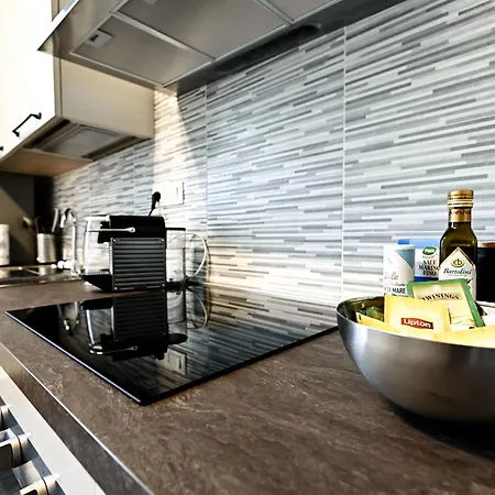 Living - Porta Susa Apartment