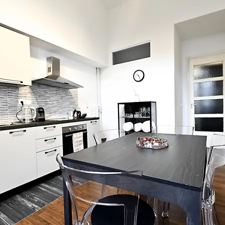 Living - Porta Susa Apartment *