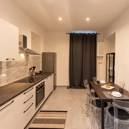 Living - Porta Susa * Turin