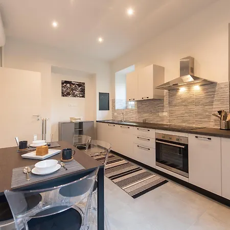 Apartamento Living - Porta Susa Turim