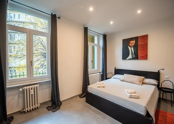 Living - Porta Susa Apartman